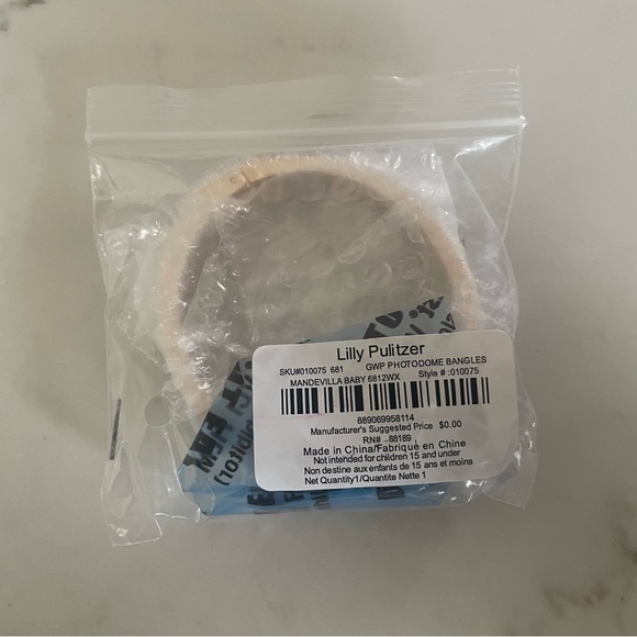 Lily Pulitzer NWT Wide Photodome Bangle - Picture 2 of 5